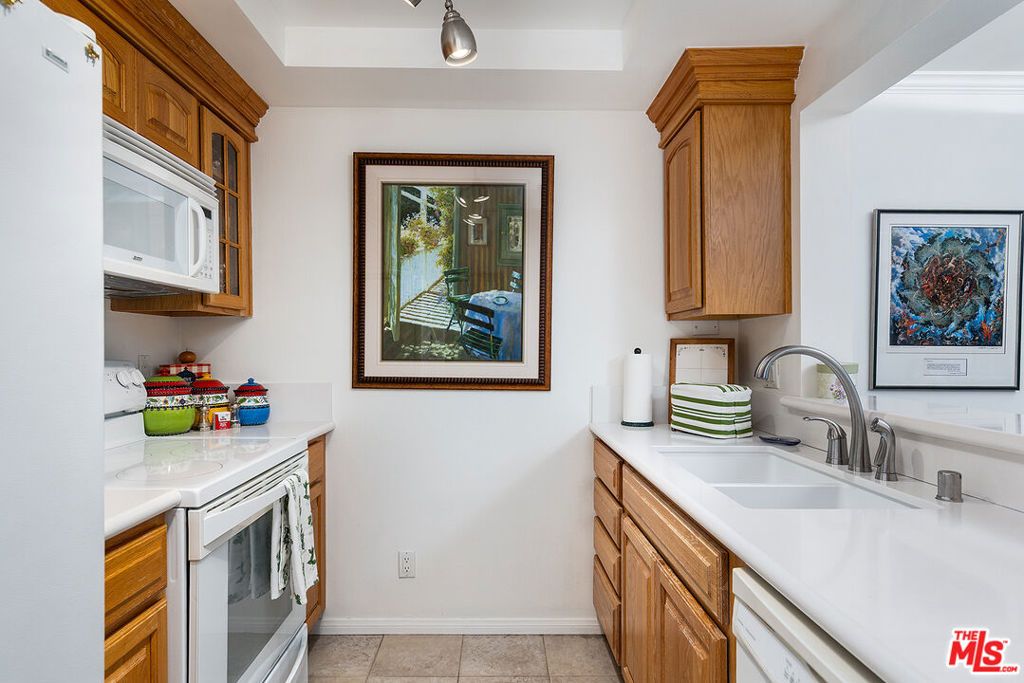 Photo of 501 Palisades Drive #105, Pacific Palisades, CA 90272 (MLS # 26673457)