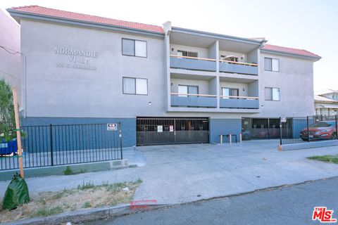 Photo of 955 S Normandie Avenue #106, Los Angeles, CA 90006 (MLS # 26634053)