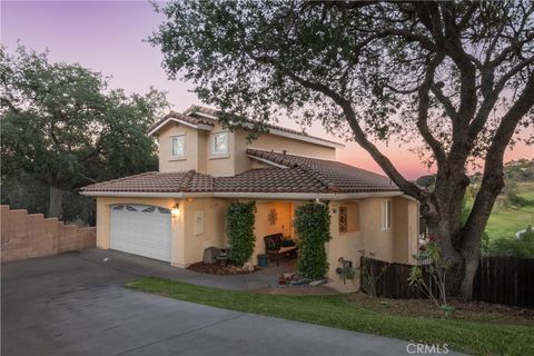 Photo of 8674 Paseo De Vaca, Atascadero, CA 93422 (MLS # NS26057609)