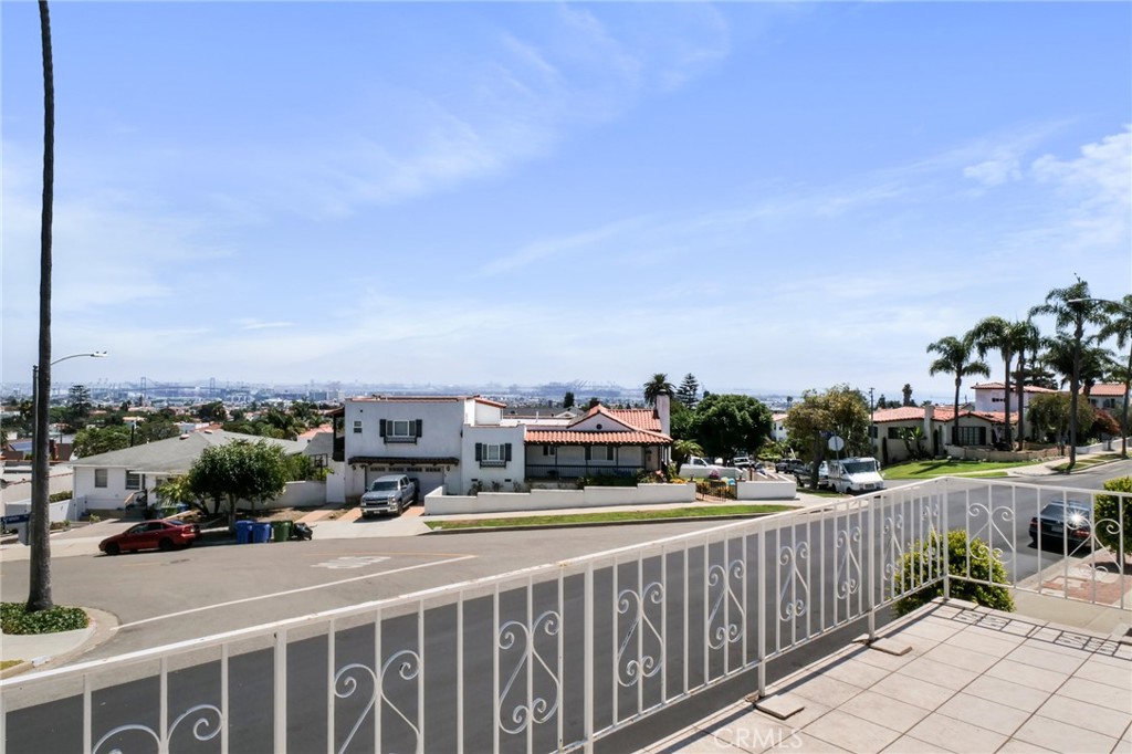 1467 Le Grande Terrace