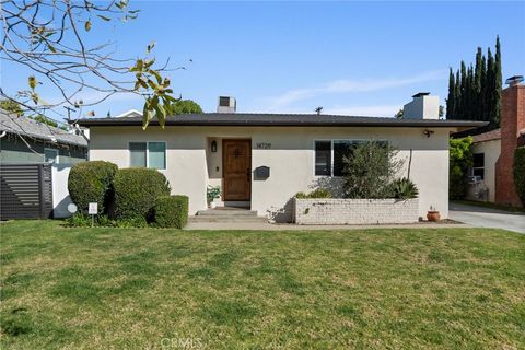 Photo of 14729 Bassett St, Van Nuys, CA 91405 (MLS # GD26073513)
