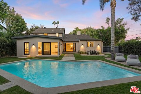 7401 Costello Avenue Van Nuys CA 91405