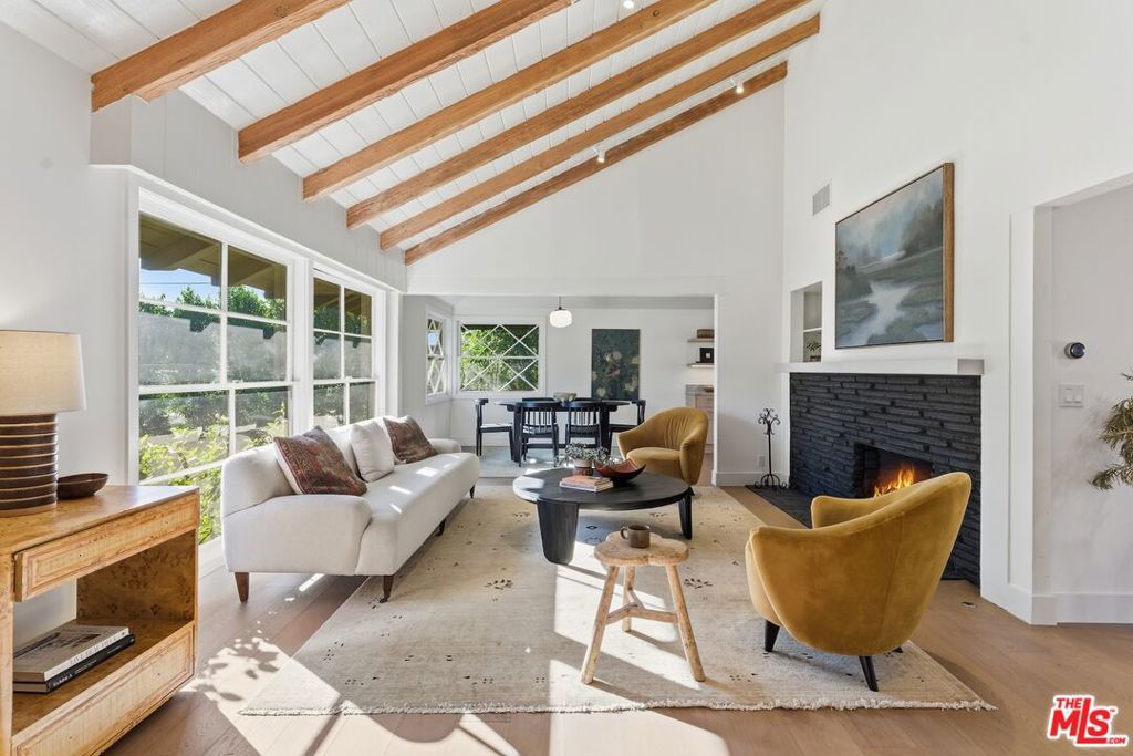 Photo of 7401 Costello Avenue, Van Nuys, CA 91405 (MLS # 25613597)