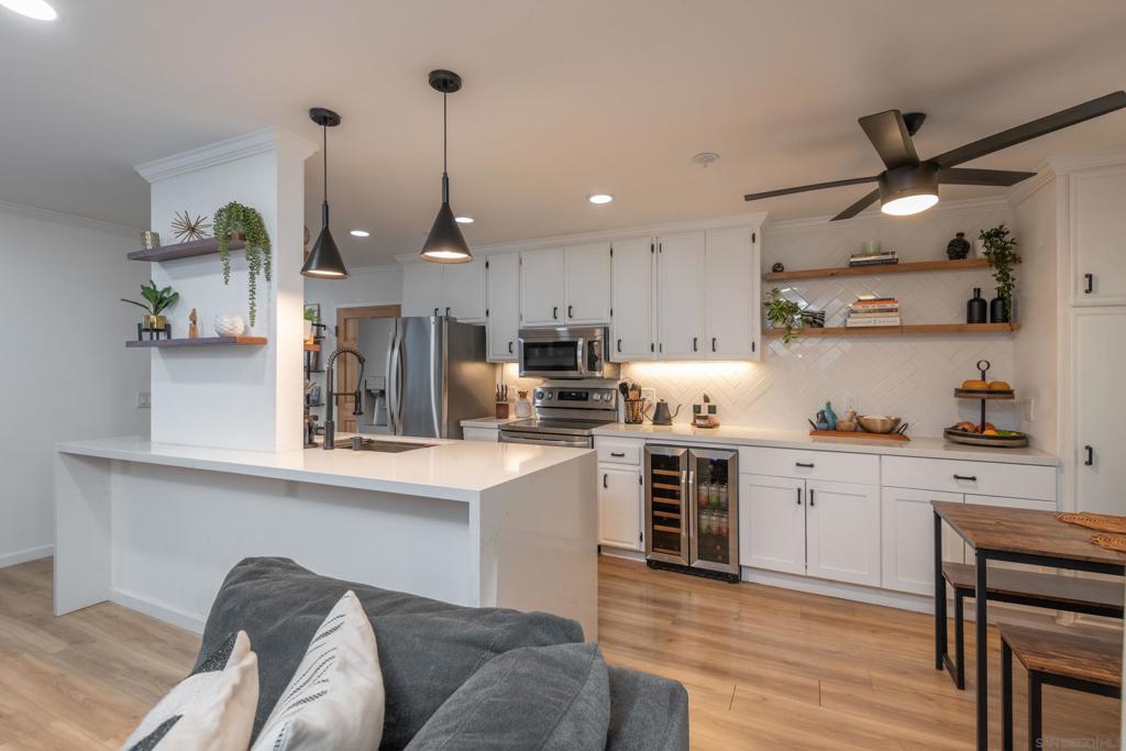 1235 Parker Pl 2B