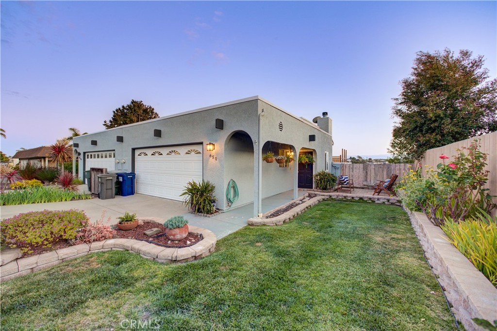 650 Vista Pacifica Circle