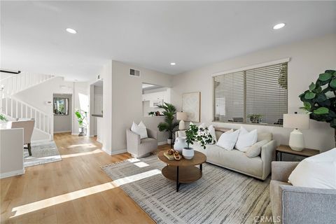 834 N Kintyre Orange CA 92869