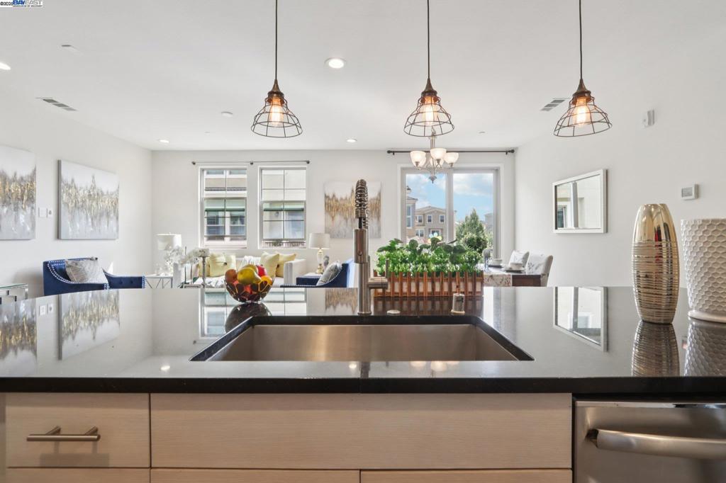 MILPITAS - Residential