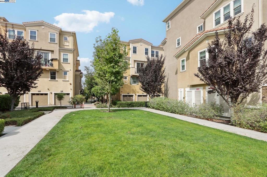 MILPITAS - Residential