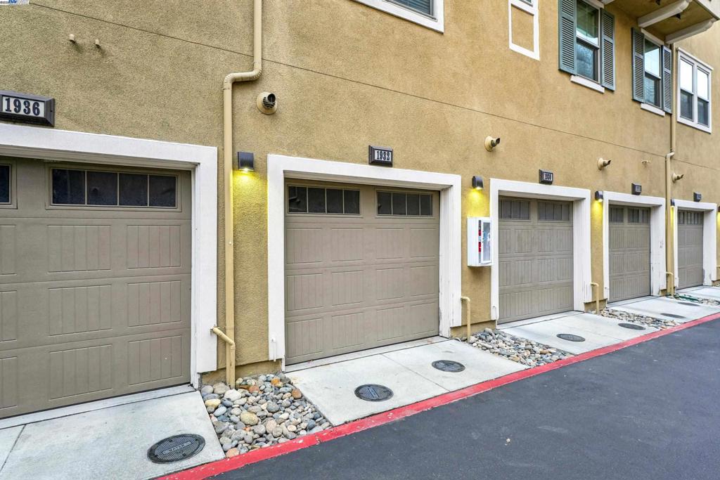MILPITAS - Residential