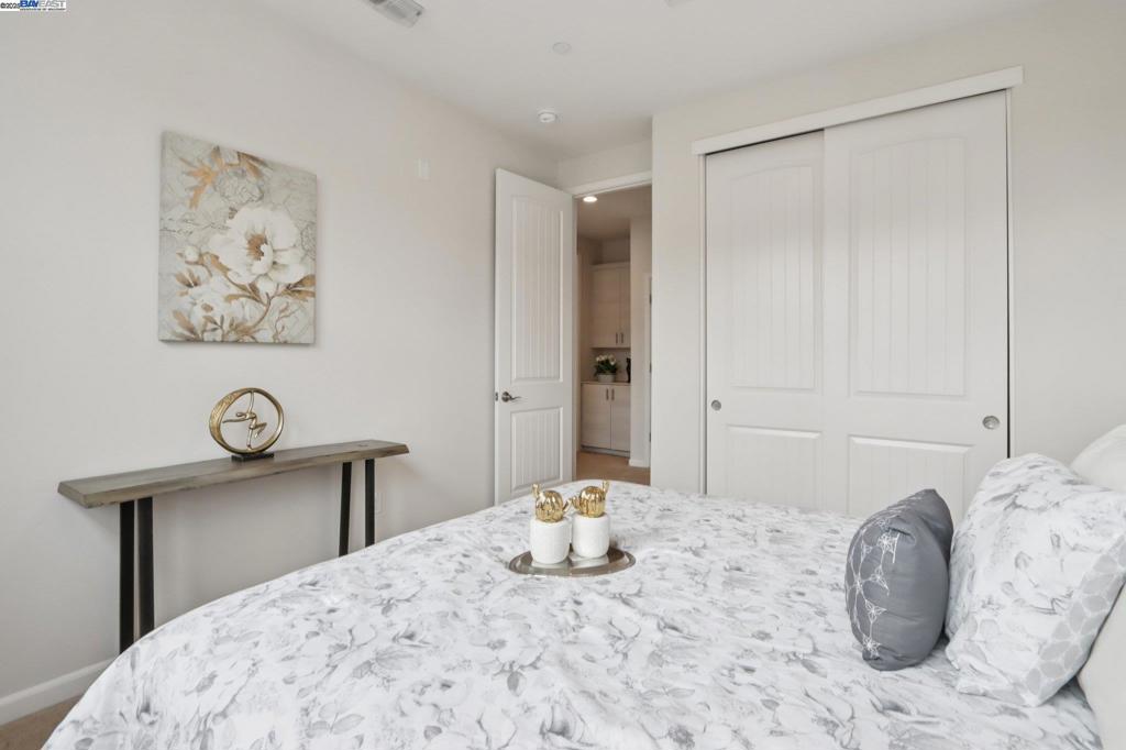 MILPITAS - Residential