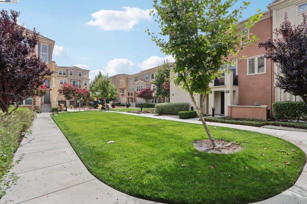 MILPITAS - Residential