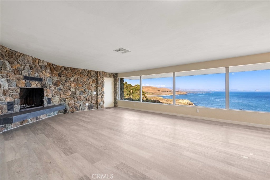 5010 Cabrillo