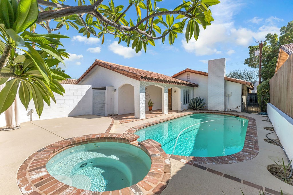 La Quinta Cove* - Residential