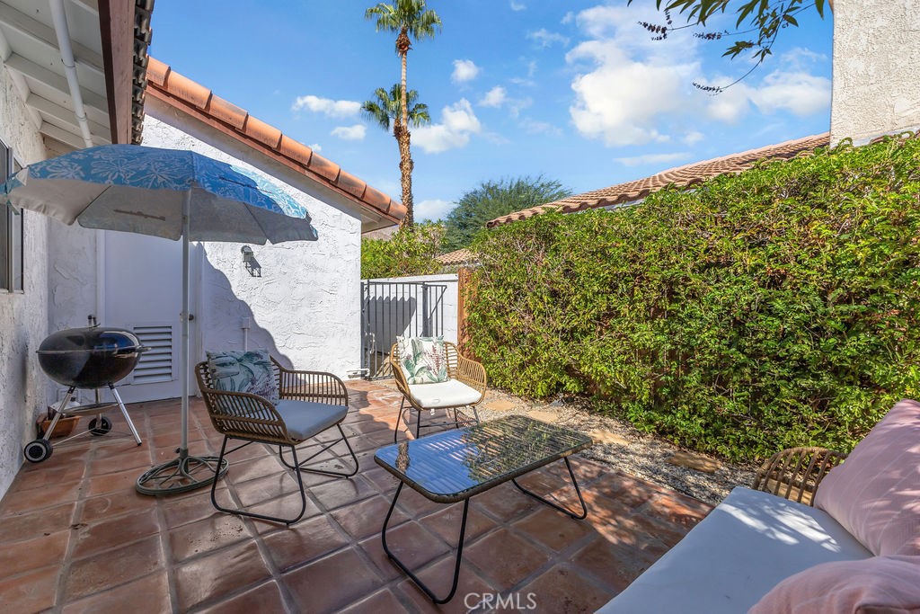 La Quinta Cove* - Residential