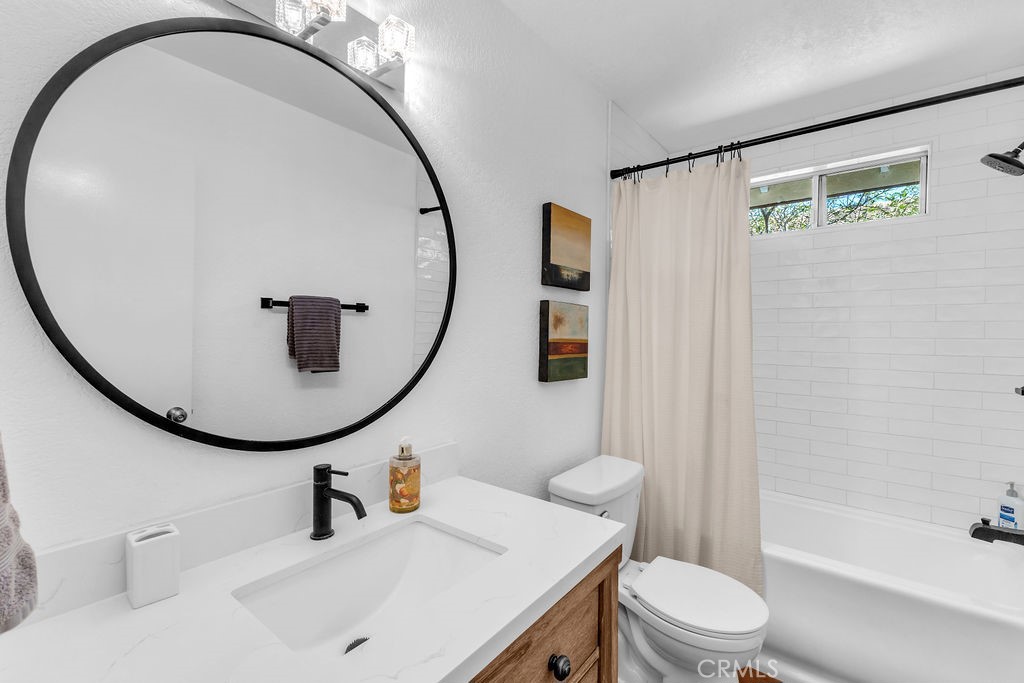 La Quinta Cove* - Residential