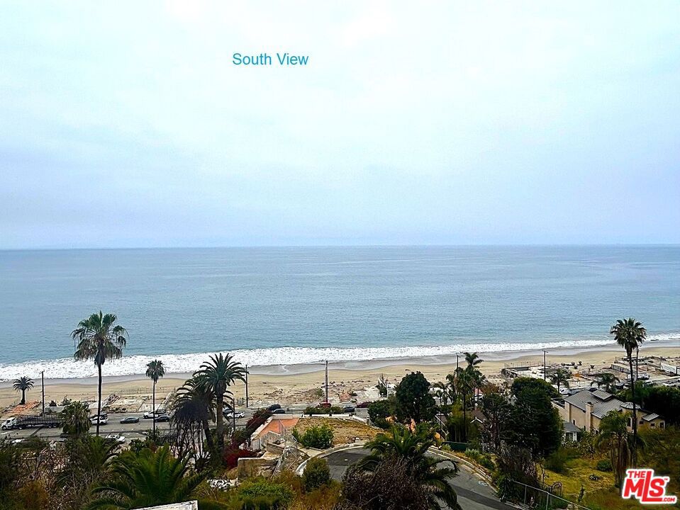 21540 Rambla Vista