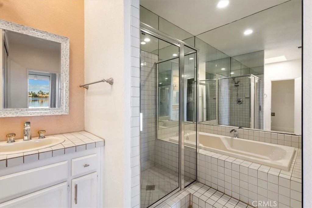 Lake Mirage Racquet Club (32138) - Residential