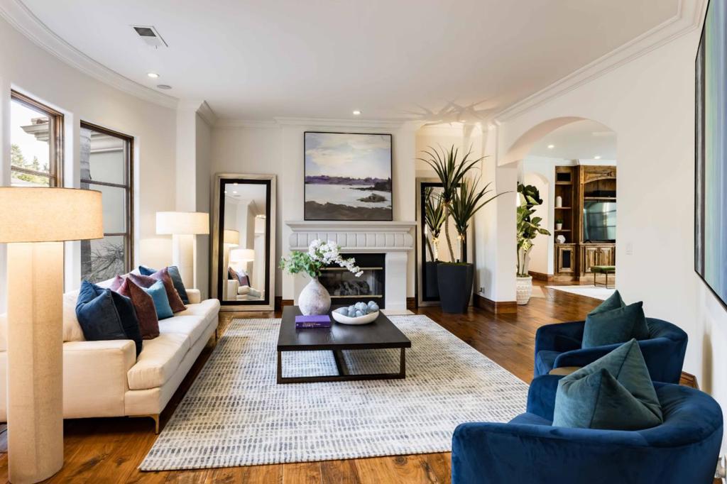 8 Reyna Place