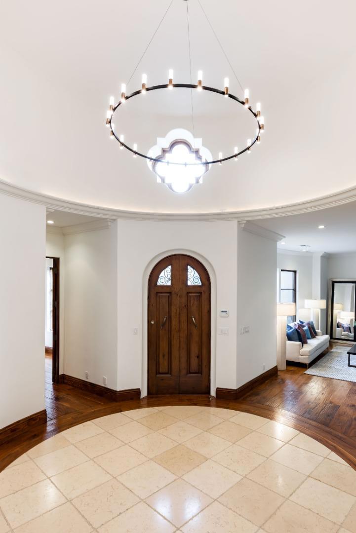 8 Reyna Place