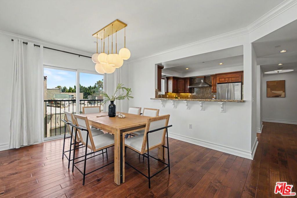 1878 Greenfield Avenue PH5, Los Angeles CA 90025