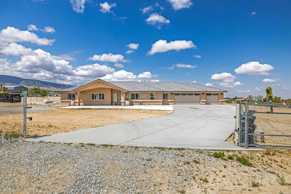11374 Desert View Road