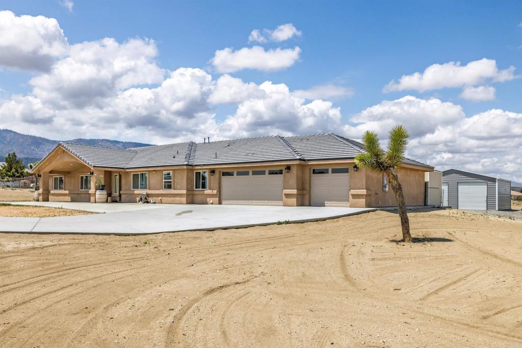 11374 Desert View Road