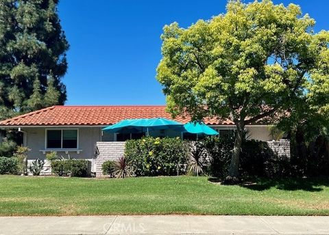 Photo of 5349 Algarrobo #Q, Laguna Woods, CA 92637 (MLS # OC25276602)