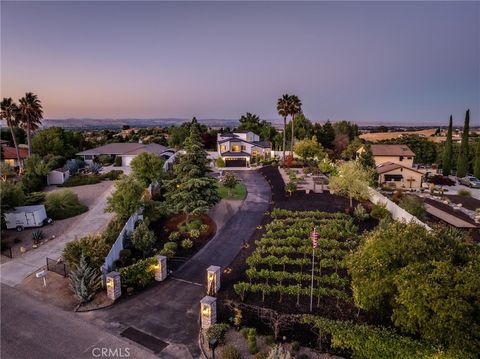 Photo of 925 Osos Way, Paso Robles, CA 93446 (MLS # NS24191435) Photo of 925 Osos Way, Paso Robles, CA 93446 (MLS # NS24191435)