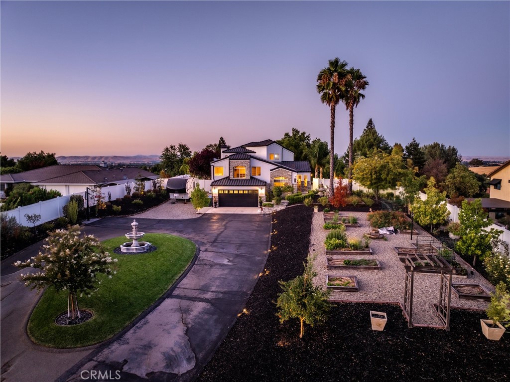 925 Osos Way