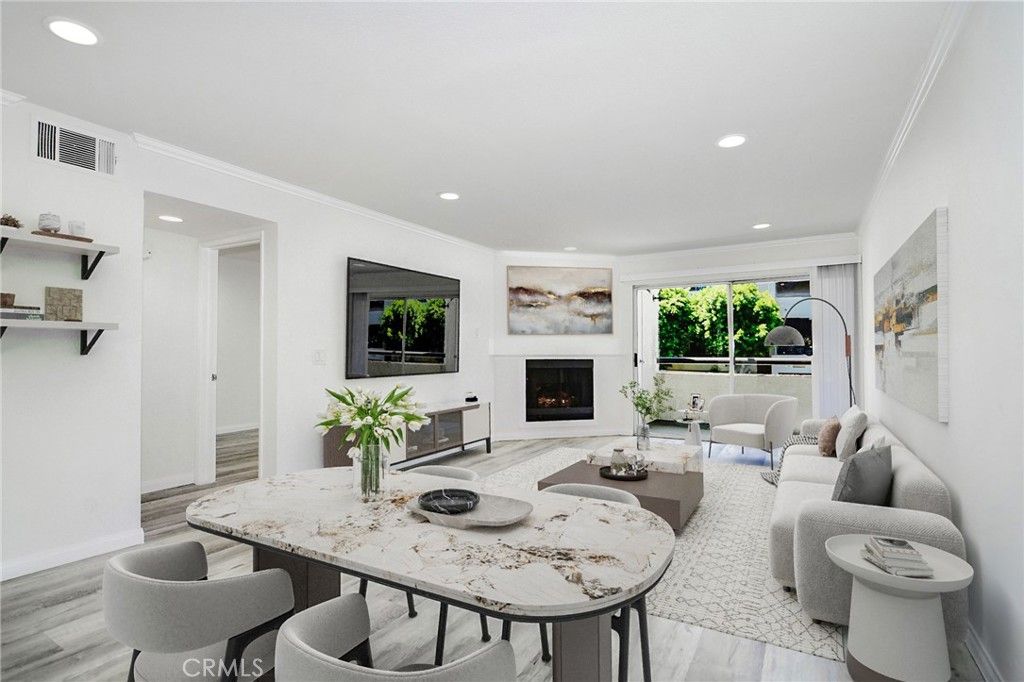 Photo of 5525 Canoga Avenue #129, Woodland Hills, CA 91367 (MLS # SR25194667)