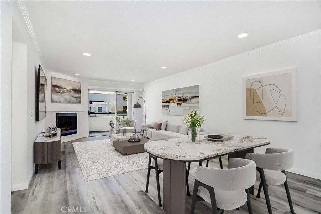 Photo of 5525 Canoga Avenue #129, Woodland Hills, CA 91367 (MLS # SR25194667)