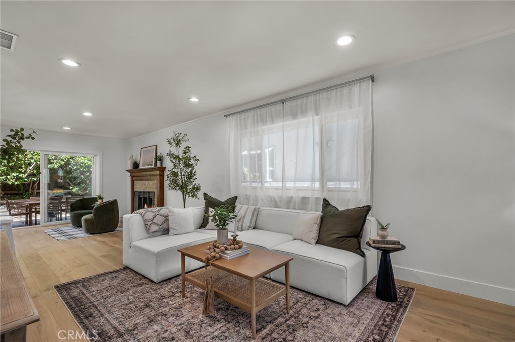 1613 Armour Lane