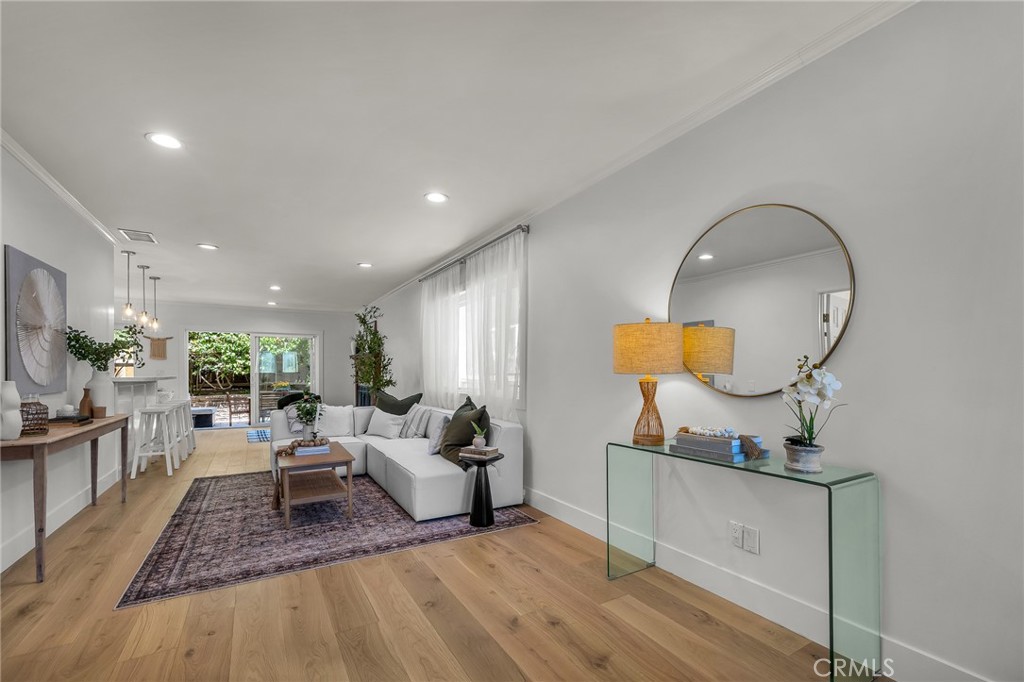 1613 Armour Lane