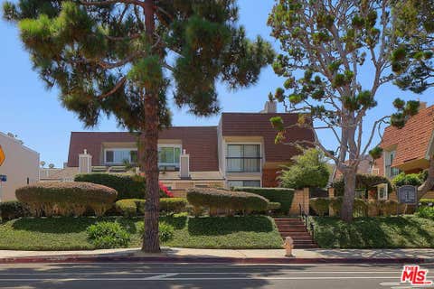 Photo of 13050 Maxella Avenue #2, Los Angeles, CA 90292 (MLS # 26868237)
