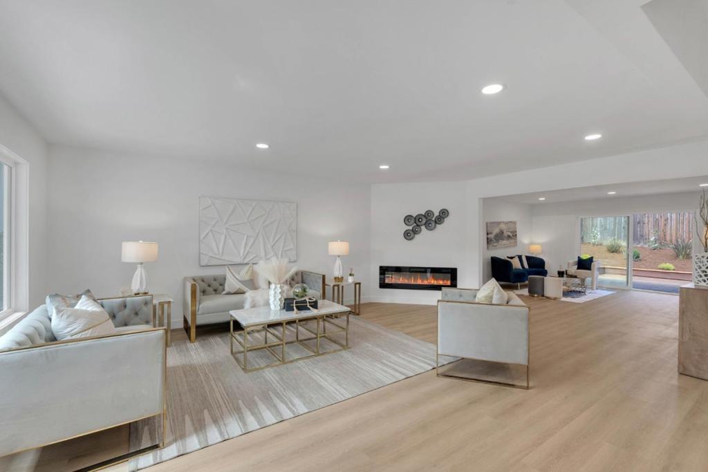 385 Phelps Road