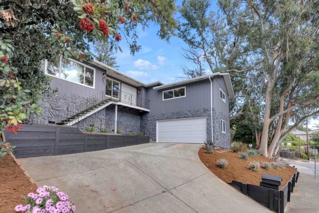 385 Phelps Road