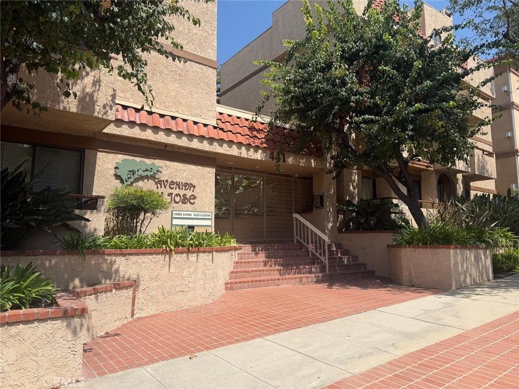 441 E San Jose AVE