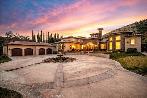 Photo of 26829 Brooken Avenue, Canyon Country, CA 91387 (MLS # SR25142942) Photo of 26829 Brooken Avenue, Canyon Country, CA 91387 (MLS # SR25142942)