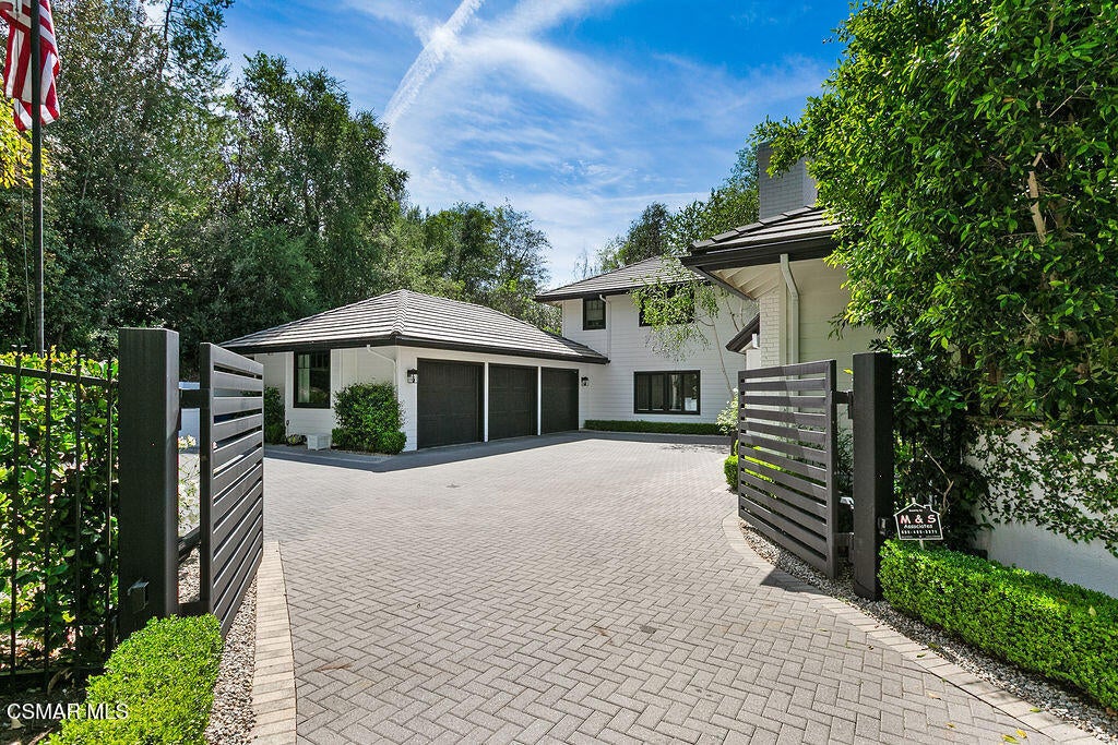 Properties 1 4188 Cresthaven Drive