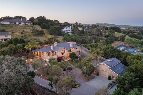 Photo of 109 Corral De Tierra Road, Salinas, CA 93908 (MLS # ML82040039)