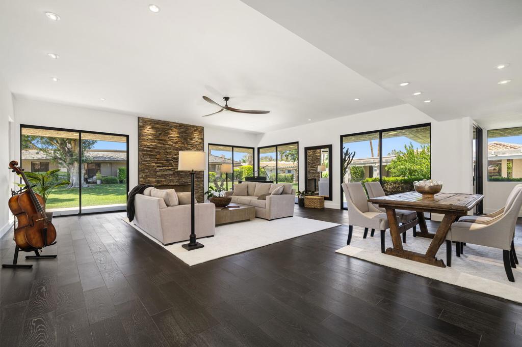 6 Amherst Court