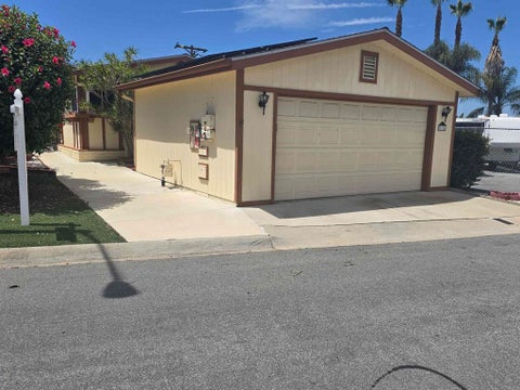 Photo of 1164 Via Santa Paulo, Vista, CA 92081 (MLS # NDP2603140)