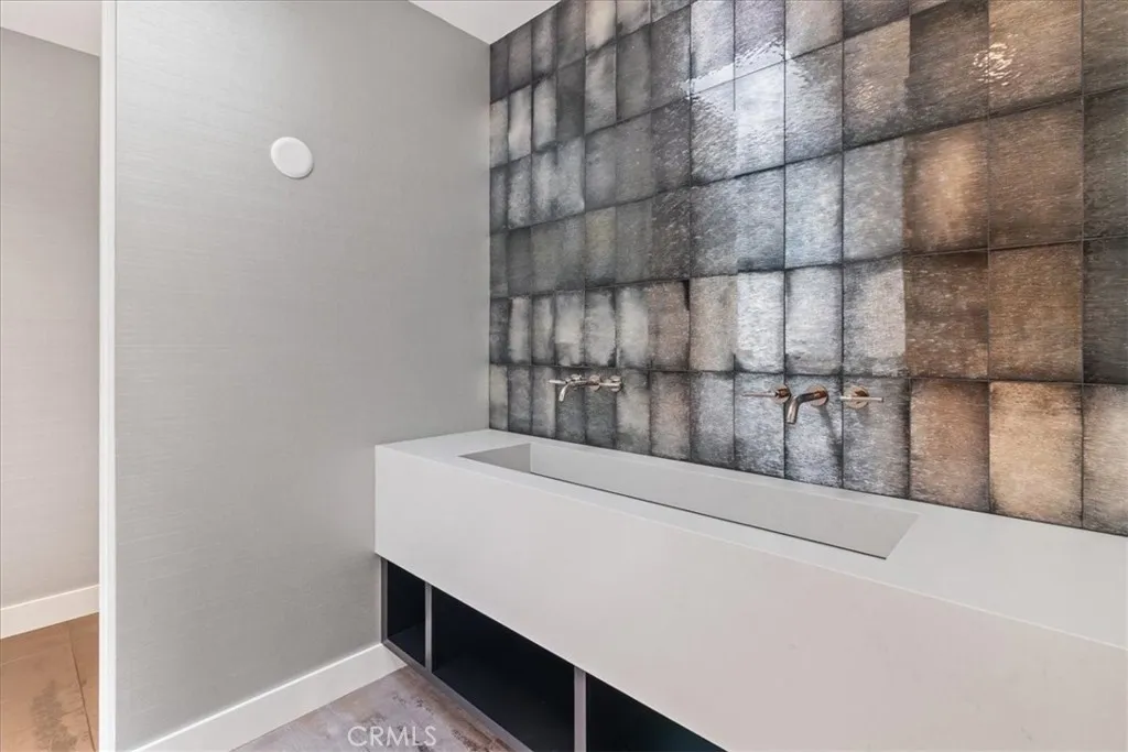 Rancho Santa Fe, California 92067, United States, 4 Bedrooms Bedrooms, ,5 BathroomsBathrooms,Residential,Active,175361