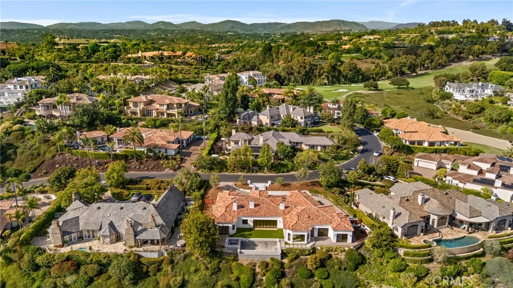 Rancho Santa Fe, California 92067, United States, 4 Bedrooms Bedrooms, ,5 BathroomsBathrooms,Residential,Active,175361