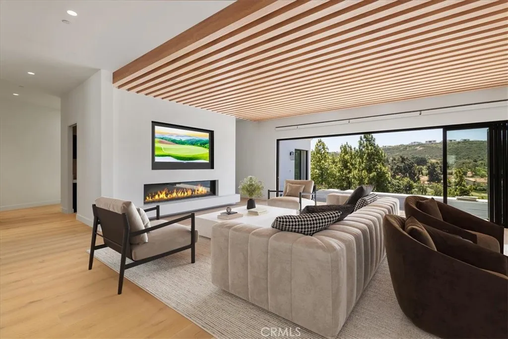 Rancho Santa Fe, California 92067, United States, 4 Bedrooms Bedrooms, ,5 BathroomsBathrooms,Residential,Active,175361