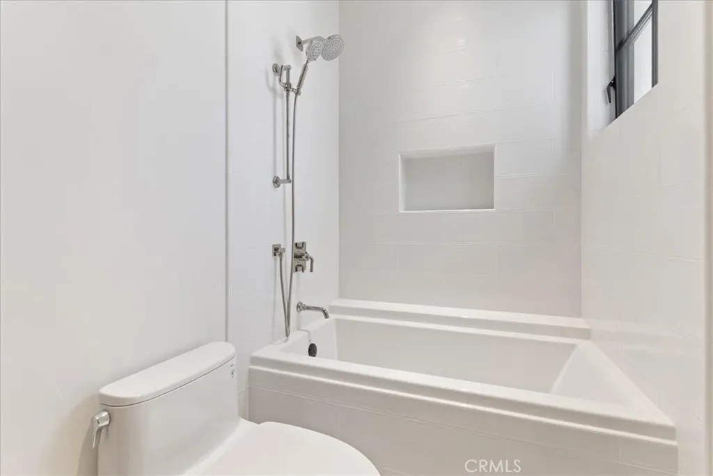 Rancho Santa Fe, California 92067, United States, 4 Bedrooms Bedrooms, ,5 BathroomsBathrooms,Residential,Active,175361