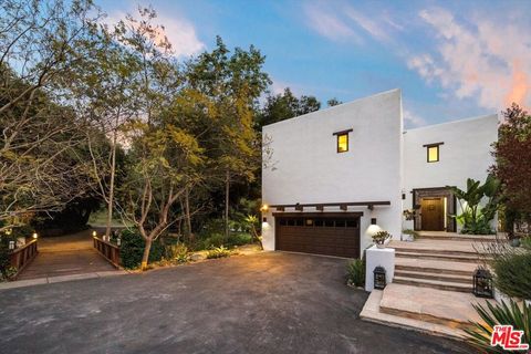 1435 Sycamore Canyon Road Santa Barbara CA 93108