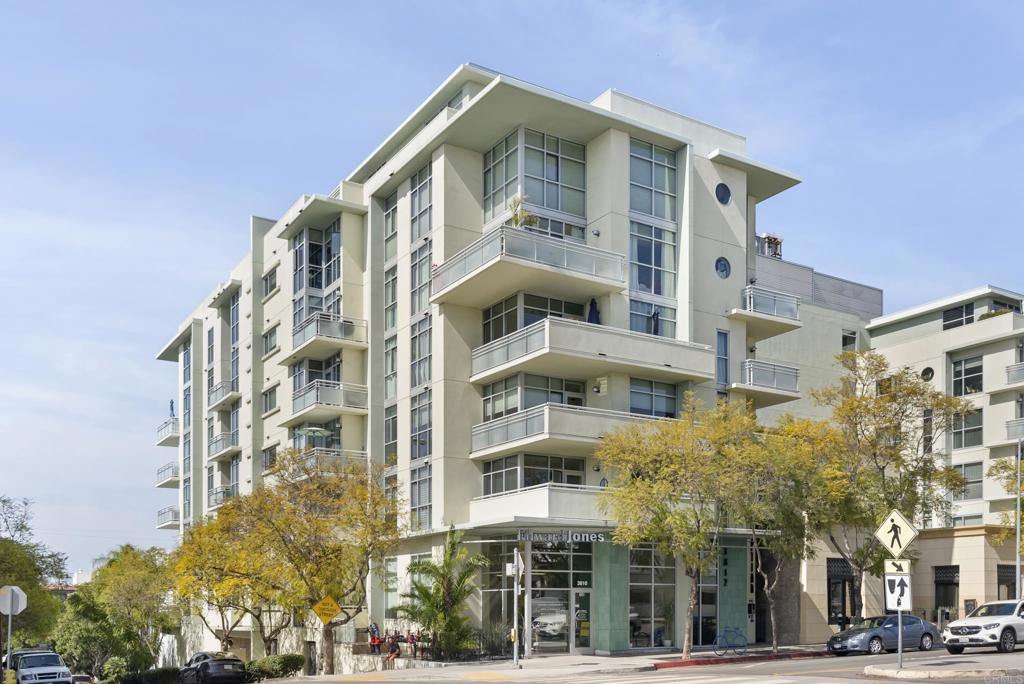 3812 Park Boulevard 206