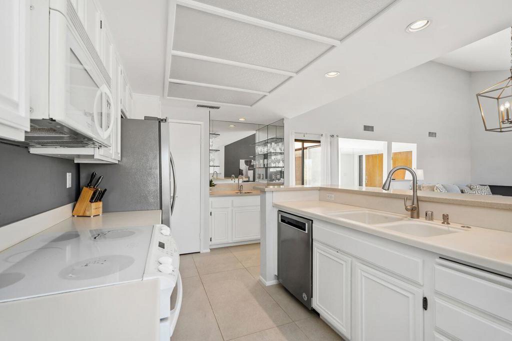 Ironwood Country Clu - Residential Lease