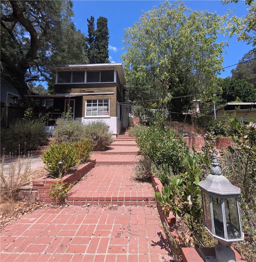 8709 Lookout Mountain